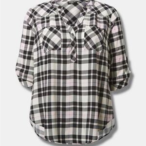 Torrid Harper Challis 3/4 Sleeve Jamie Plaid Dew (Black/Pink Plaid) Blouse 5 5X